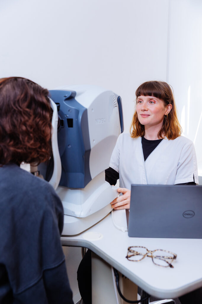 Auto-Réfracto-keratomètre (ARK)